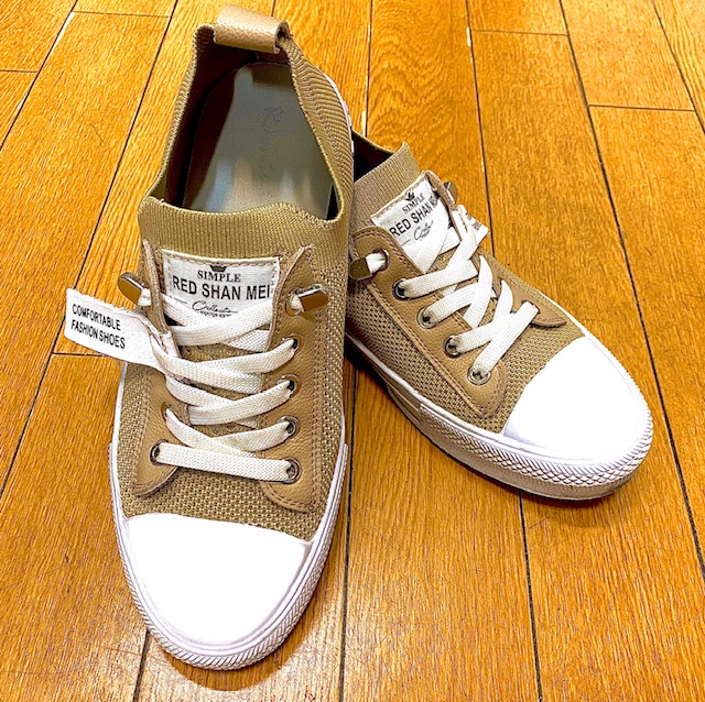 可愛いからおすすめしたいスニーカー キレイを磨く 楽しむ Beautyspace みどりや 青森県七戸町 可愛いからおすすめしたいスニーカー キレイを磨く 楽しむ Beautyspace みどりや 青森県七戸町